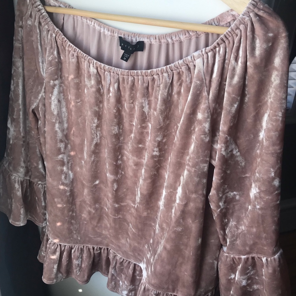 Crushed velvet pink top